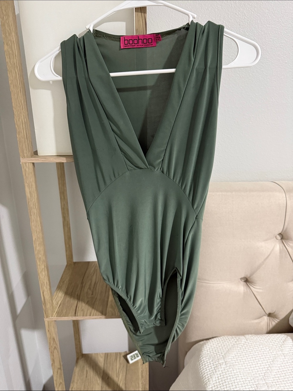 Boohoo Olive V-Neck Sleeveless Bodysuit